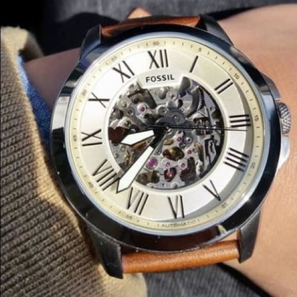 Men’s Fossil watch - Picture 2 of 2